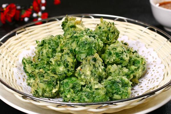 韭菜丸子怎么炸才翠綠 保持韭菜餡翠綠的方法