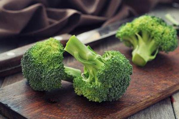 西蘭花隔夜能吃嗎 西蘭花梗能吃嗎