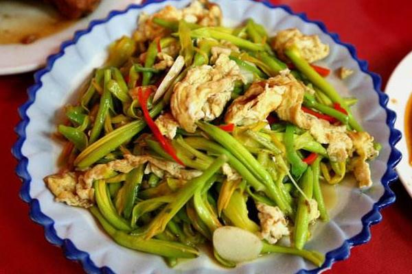 黃花菜炒雞蛋怎么做好吃又簡單 黃花菜炒雞蛋家常做法大全