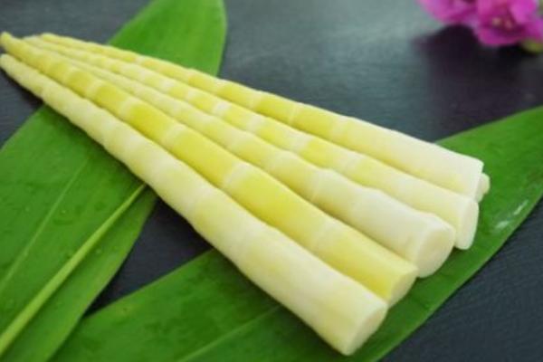 清炒竹筍怎么做好吃又簡(jiǎn)單 清炒竹筍需要過(guò)水嗎