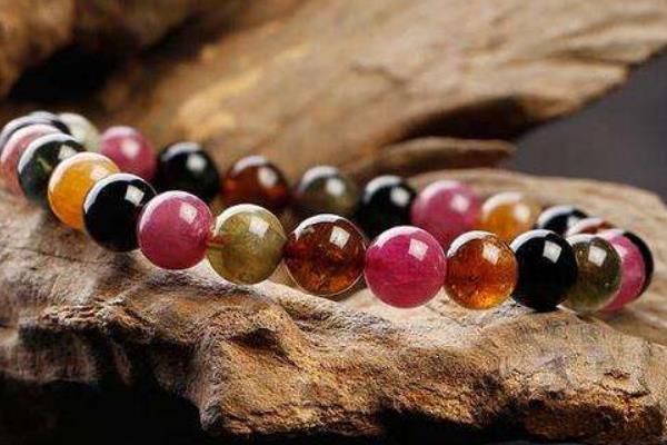 碧璽什么顏色最珍貴 碧璽是什么材料