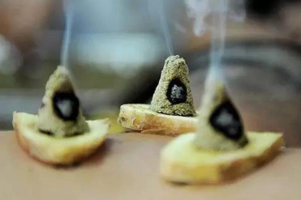 艾草灰的功效與作用及禁忌 艾草灰撒在傷口上真的好嗎