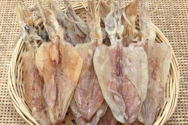 干魷魚怎么泡發（泡多久） 干魷魚不用堿怎么泡發