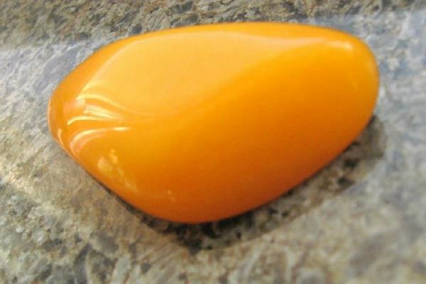 黃龍玉怎么保養 黃龍玉多久油養一次