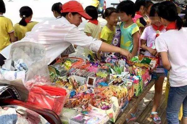 學校門口做什么生意賺錢 看看這三個創業項目 投入低效益高