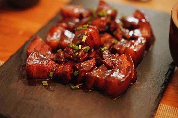 紅燒肉用什么肉 紅燒肉要不要焯水