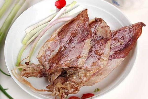 干魷魚怎么做好吃又簡單 干魷魚可以煲哪些湯