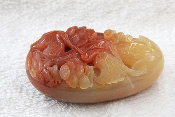 黃龍玉如何鑒別 黃龍玉為什么不能見水