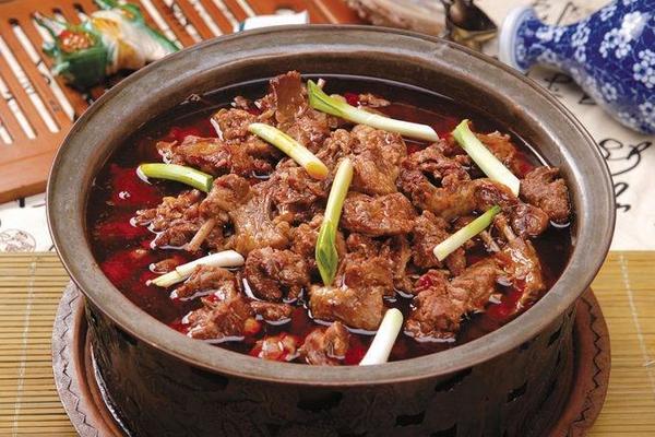 狗肉市場價格多少錢一斤 狗肉火鍋貴嗎