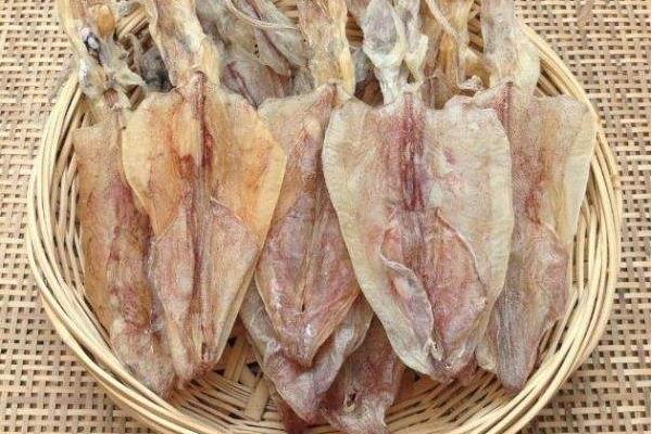 魷魚干市場價格多少錢一斤 干魷魚怎么切