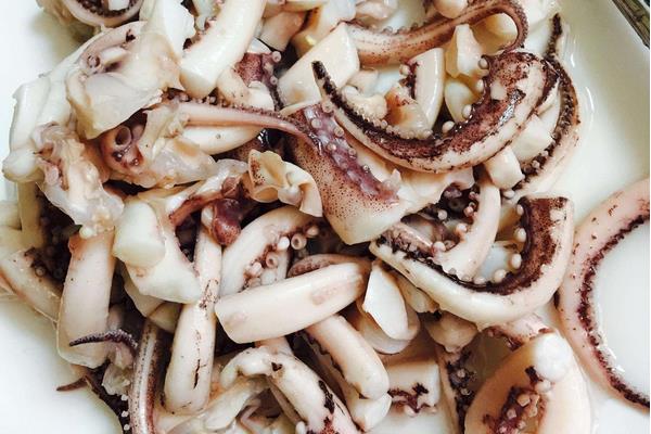 魷魚怎么做嫩 為什么燒烤魷魚那么嫩