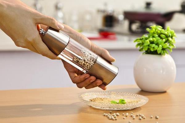 胡椒研磨器怎么用 胡椒研磨器怎么打開