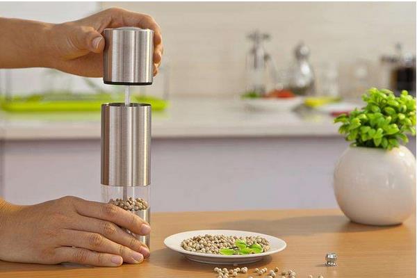 胡椒研磨器怎么用 胡椒研磨器怎么打開
