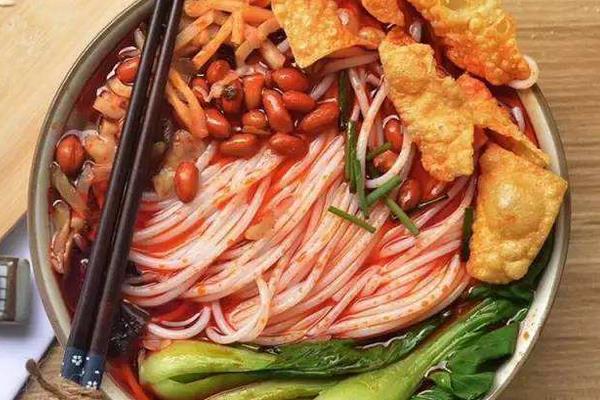 螺螄粉怎么才能不臭 螺螄粉不放酸筍還臭嗎