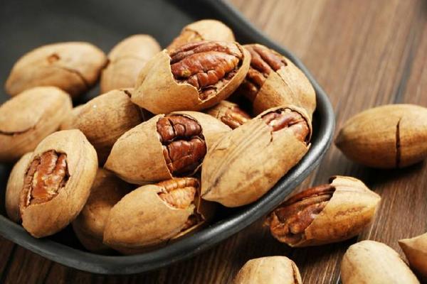 碧根果回潮了怎么變脆 碧根果不脆了怎么辦