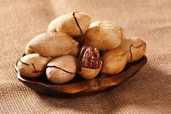 碧根果回潮了怎么變脆 碧根果不脆了怎么辦