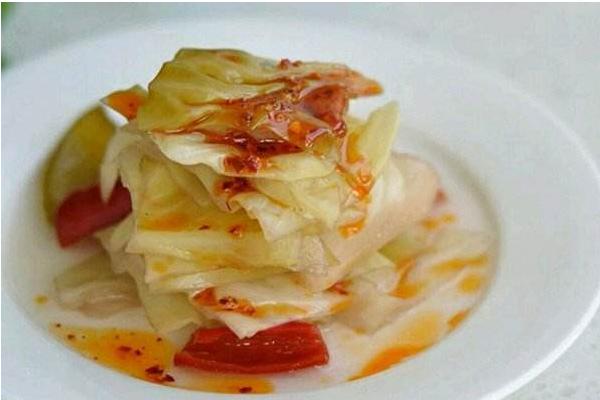 卷心菜泡菜怎么做簡單又好吃 卷心菜泡菜的腌制方法