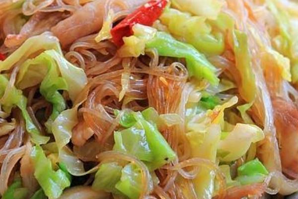 卷心菜炒粉絲怎么做簡單又好吃 卷心菜炒粉絲家常做法大全