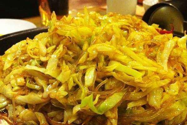 卷心菜炒粉絲怎么做簡單又好吃 卷心菜炒粉絲家常做法大全