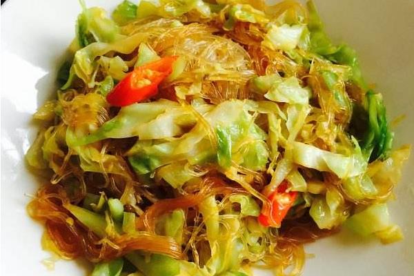卷心菜炒粉絲怎么做簡單又好吃 卷心菜炒粉絲家常做法大全