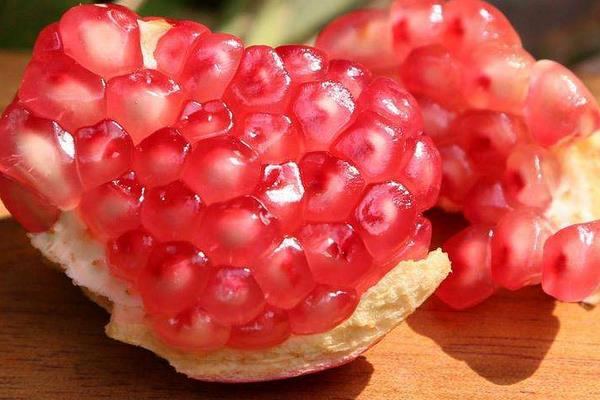 種軟籽石榴一畝有多少利潤(rùn) 軟籽石榴幾年掛果