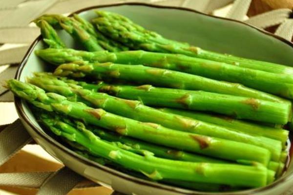 蘆筍吃了尿很臭嗎 蘆筍尿臭好還是不好