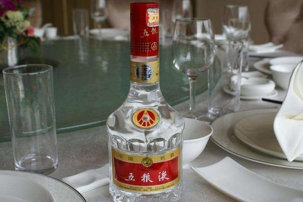 白酒泡什么對身體好 白酒和啤酒哪個更傷身