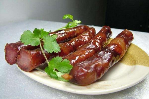 香腸是用什么做的 香腸的制作方法