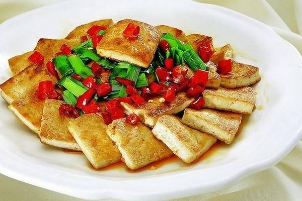 干煎豆腐怎么做好吃又簡單 干煎豆腐家常做法大全