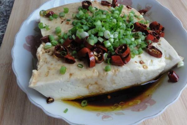 涼拌豆腐怎么做好吃又簡單 涼拌豆腐的家常做法大全