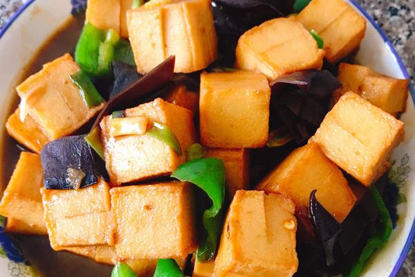 魚豆腐是什么做成的 魚豆腐吃多了有什么危害