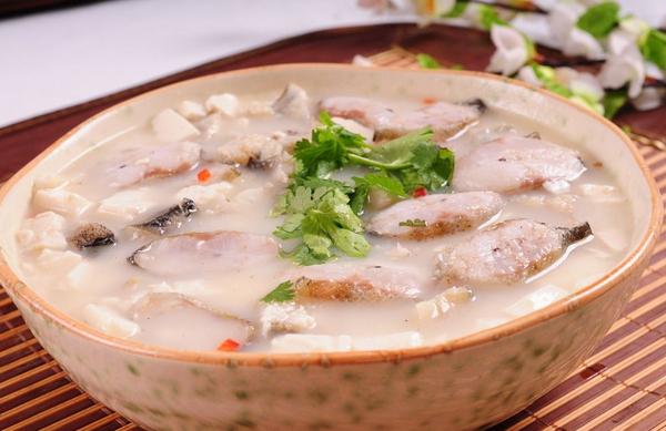 清燉豆腐魚湯怎么做好吃又簡(jiǎn)單 清燉豆腐湯的家常做法大全