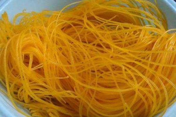 玉米粉條市場價格多少錢一斤 玉米粉條機市場價格多少錢一臺