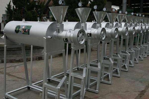 玉米粉條市場價格多少錢一斤 玉米粉條機市場價格多少錢一臺