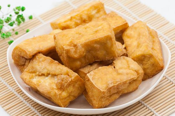 油豆腐是怎么做出來的 油豆腐怎樣做又軟又泡