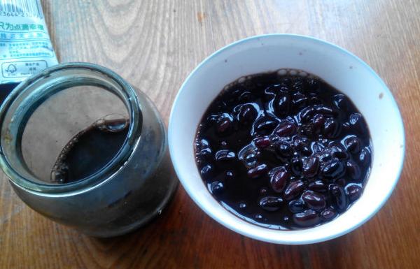 黑豆泡醋的功效與作用 黑豆泡醋的正確做法