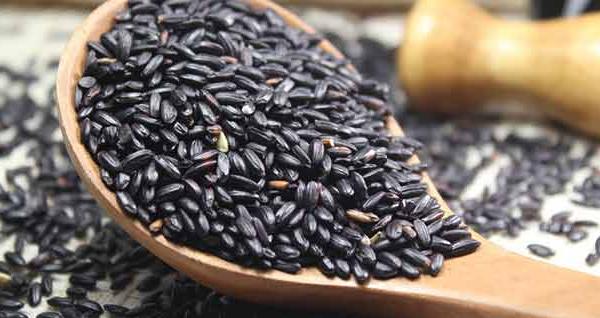 黑米會掉色嗎 黑米里面是白的還是黑的