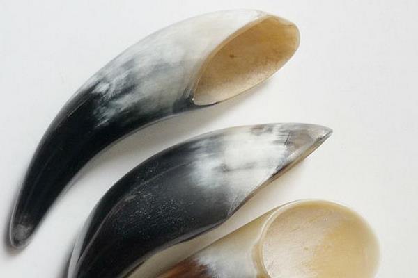 砭石刮痧板和牛角刮痧板哪個好 牛角刮痧板怎么用