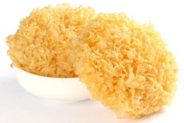 新鮮銀耳有毒嗎 銀耳和什么一起煮最好