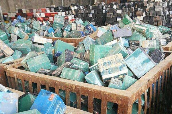農村回收市場為什么爭著搶著要這舊電瓶 舊電瓶回收后會被如何處理