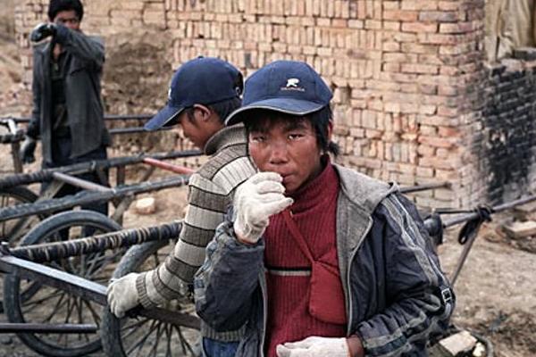 農(nóng)民的辛苦遠(yuǎn)遠(yuǎn)大于你所想象 日薪提高的情況下為何沒有存款