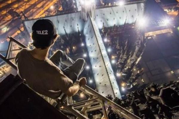 夢見站在高處是什么意思 夢到被困在高處下不來有什么預兆