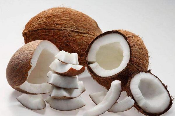 椰子糖分高嗎 椰子不能和什么一起吃
