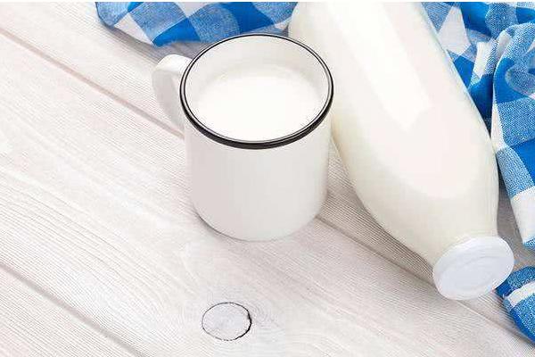 羊奶功效與作用 羊奶營養價值