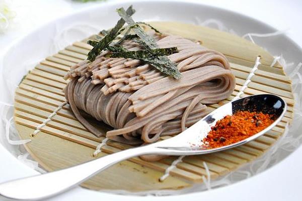 莜面是蕎麥面嗎 蕎麥面和莜面的區別是什么