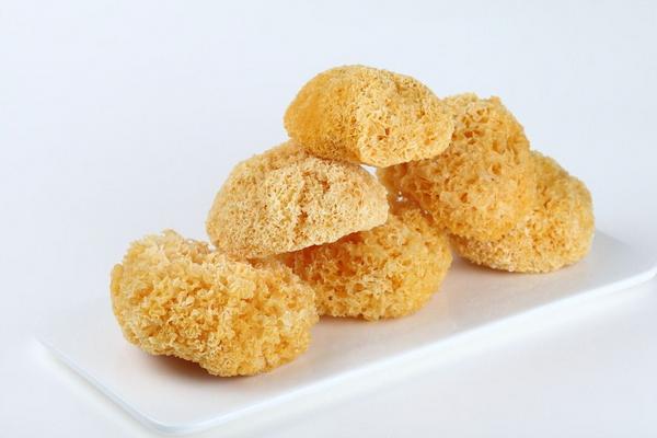 銀耳黃了還能吃嗎 銀耳可以放多久