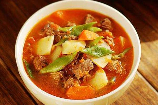 怎樣燉牛腩又爛又好吃 高壓鍋清燉牛腩的做法大全