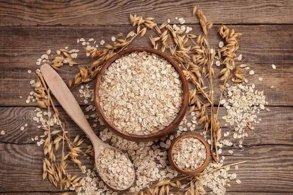 黑燕麥和白燕麥哪個好 白燕麥和黑燕麥的區(qū)別是什么