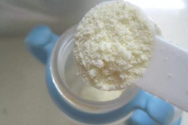 奶粉一勺是多少克 奶粉要經常換嗎