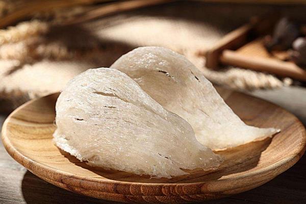 燕窩是怎么形成的 燕窩怎么吃